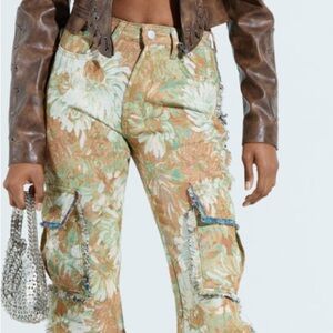 Akira Floral Cargo Pants NWT sz Small